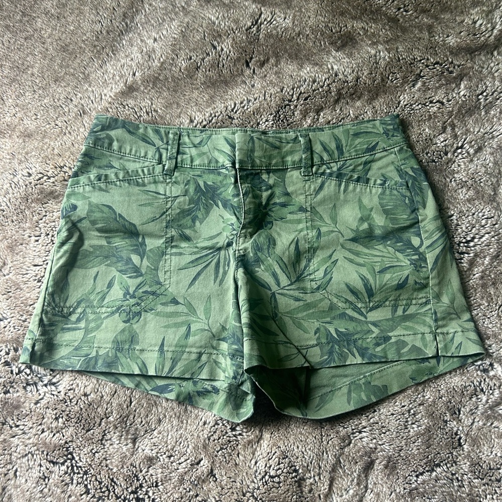 Old Navy Green Leaf Print Shorts